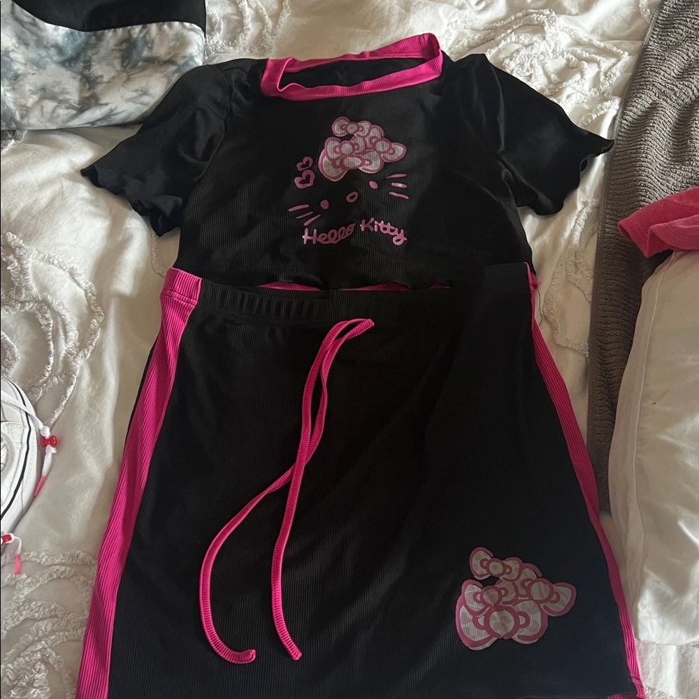 Hello Kitty Black and Pink outfit